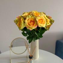 Kit 12 Rosas Artificiais preço Atacado planta artificial para Decoração aparencia real cores vivas Cor:Amarelo Kit 12 Rosas Artificiais preço Atacado planta artificial para Decoração aparencia real cores vivas Cor:Amarelo