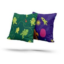 Kit 2 Almofadas com Enchimento Astronauta Abstrato Foguetes Kit 2 Almofadas com Enchimento Astronauta Abstrato Foguetes