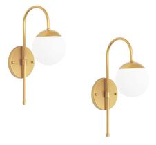 kit 2 Arandelas Jabuticaba Curvada Dourada globo de vidro.