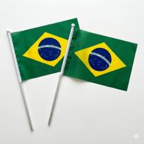 Kit 2 Bandeirinha do Brasil Com Haste Torcedor Copa do Mundo