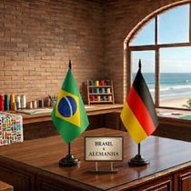 Kit 2 Bandeirinhas De Mesa Brasil e Alemanha Kit 2 Bandeirinhas De Mesa Brasil e Alemanha