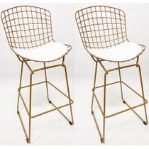 Kit 2 Banquetas para Cozinha média Bertoia cor Dourado fosco assento branco altura 60cm - Poltronas do Sul