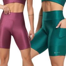 KIT 2 Bermuda Fitness Com Bolso Esmeralda Bella Fiore Cós Alto Academia Treino Feminina Musculação Tamanho:PCor:Roxo+Ve
