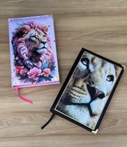 Kit 2 Bíblias Casal Leão Horizonte + Leão flowers capa acolchoada harpa e corinhos