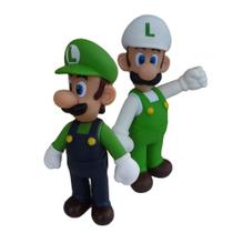 Kit 2 Bonecos Grandes Luigi E Luigi Fire 23cm Coleção Kit 2 Bonecos Grandes Luigi E Luigi Fire 23cm Coleção