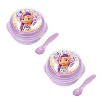 Kit 2 Bowl Com Tampa e Colher Plástica Lilas My Little Pony 500ml Livre de BPA Plasvale Kit 2 Bowl Com Tampa e Colher Plástica Lilas My Little Pony 500ml Livre de BPA Plasvale