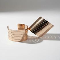 Kit 2 braceletes metal deus grega egipcia deusa dourado Kit 2 braceletes metal deus grega egipcia deusa dourado