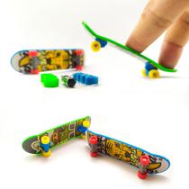 Kit 2 Brinquedo Skate De Dedo Com Lixa Tech Fingerboard Mini