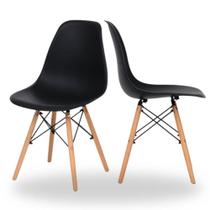 Kit 2 Cadeiras Eiffel Charles Eames Preta com Base de Madeira, Elegância e Conforto Kit 2 Cadeiras Eiffel Charles Eames Preta com Base de Madeira, Elegância e Conforto