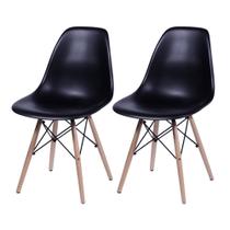 Kit 2 Cadeiras Jantar Eames Eiffel Pés de Madeira com Assento Preto Kit 2 Cadeiras Jantar Eames Eiffel Pés de Madeira com Assento Preto
