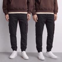 Kit 2 Calça Jogger Cargo Masculina com Elástico Sarja e Bolso Lateral Masculina