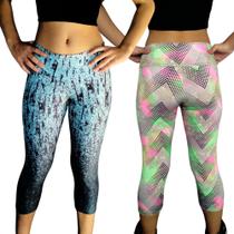 Kit 2 Calças Femininas Corsário Cós Estampas Sortidas Suplex PP ao Plus Size Kit 2 Calças Femininas Corsário Cós Estampas Sortidas Suplex PP ao Plus Size
