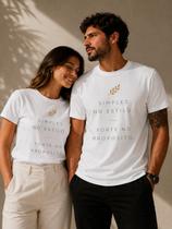 Kit 2 Camisetas Casal Simples no Estilo Forte no Propósito 100% Poliéster Premium Presente Kit 2 Camisetas Casal Simples no Estilo Forte no Propósito 100% Poliéster Premium Presente