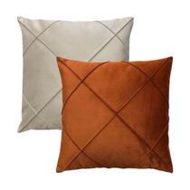 Kit 2 Capas para Almofada Drapeada Quadrada em Veludo Terracota e Bege