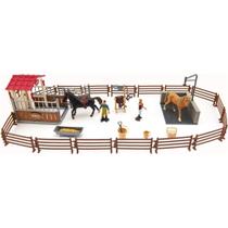 Kit 2 Cavalos Curral Hipismo Horse Club Set 40 Pcs Natureza