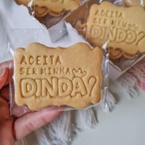 Kit 2 Cortadores Convite Dinda e Dindo com Coroa