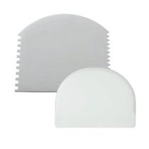 Kit 2 Espátulas Confeitaria Raspadeira Meia Lua 4 Funções Kit 2 Espátulas Confeitaria Raspadeira Meia Lua 4 Funções