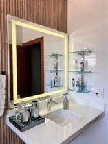 Kit 2 ESPELHO QUADRADO JATEADO COM LED 50X50 CM Kit 2 ESPELHO QUADRADO JATEADO COM LED 50X50 CM