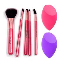 Kit 2 Esponjas Maquiagem + Pincéis Profissionais 5 Peças Kit 2 Esponjas Maquiagem + Pincéis Profissionais 5 Peças