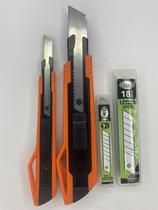 Kit 2 Estiletes Profissionais Emborrachados 10 Lâminas Extra Kit 2 Estiletes Profissionais Emborrachados 10 Lâminas Extra