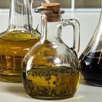 Kit 2 Galheteiros Porta Azeite Vinagre Vidro com Tampa de Cortiça 180 ml