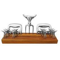 Kit 2 Garras de Urso + Garfo Tridente + 12 Mini Petiscos + Base Madeira Acessório Churrasco BBQ Alumínio Decoração