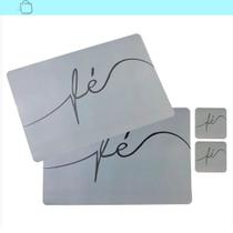 Kit 2 Jogos Americanos E 2 Porta Copos Fé Cinza