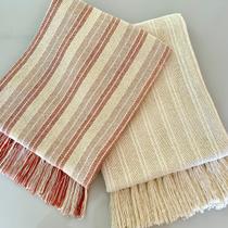 kit 2 Manta Para Sofá E Peseira De Cama Terracota Fixa E Cru Detalhe Em Quadriculado 1,20X1.80