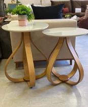 Kit 2 Mesas De Canto Coroa Laqueada Base Madeira Laminada Cebola Off White Kit 2 Mesas De Canto Coroa Laqueada Base Madeira Laminada Cebola Off White