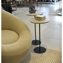 Kit 2 Mesas Laterais NORINA - BAIXA / MÉDIA, tampo redondo Imerso e base Verde Oliva. Kit 2 Mesas Laterais NORINA - BAIXA / MÉDIA, tampo redondo Imerso e base Verde Oliva.