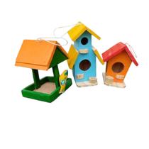 Kit 2 Minis Casinhas e 1 Mini Comedouro de Passarinho Coloridos feitos de Madeira Casa Decoração