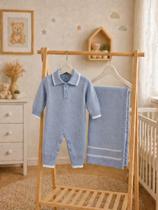 Kit 2 Pçs Tricot Macacão E Manta Saída Maternidade Menino Menina 0 a 3 Meses Recém Nascido Luxo Premium Gola Social Kit 2 Pçs Tricot Macacão E Manta Saída Maternidade Menino Menina 0 a 3 Meses Recém Nascido Luxo Premium Gola Social