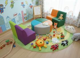 Kit 2 Poltronas com Puff Centro de Leitura Colorido, Biblioteca, Escola, Brinquedoteca.