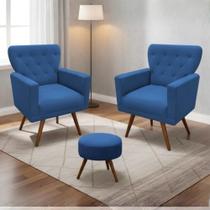 Kit 2 Poltronas Decorativa Aurora + 1 Puff Redondo Suede Azul Marinho Pés Madeira Mz Decor Kit 2 Poltronas Decorativa Aurora + 1 Puff Redondo Suede Azul Marinho Pés Madeira Mz Decor