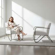 Kit 2 Poltronas Decorativa Bela Couro Branco Braço Cromado Mz Decor Kit 2 Poltronas Decorativa Bela Couro Branco Braço Cromado Mz Decor
