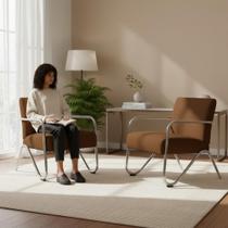 Kit 2 Poltronas Decorativa Bela Couro Marrom Braço Cromado Mz Decor