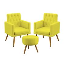 Kit 2 Poltronas Decorativas Estofada Sala De Estar Nina e Puff Solar Com Rodapé E Botões Capitonê Sued Amarelo Aradecor