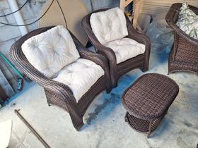 Kit 2 Poltronas Janaina Varanda e Mesinha de Centro