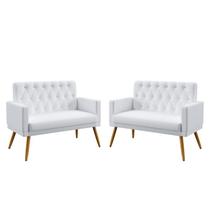 Kit 2 Poltronas Namoradeiras Estofadas Para Sala De Estar Vega Rodapé E Botões Capitonê Couro Branco Arade