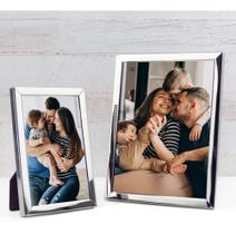 Kit 2 Porta Retratos Foto 10x15 e 15x20 Prata Kit 2 Porta Retratos Foto 10x15 e 15x20 Prata