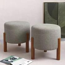 Kit 2 Puff Banquinho Decorativo Linho Luxo Pés Maciça /Pek Móveis.