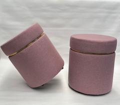 Kit 2 puff com cinta dourada