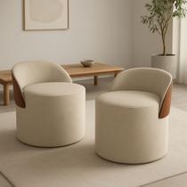 Kit 2 Puff Curvo Com Encosto Redondo Orgânico Sala Confortável Resistente Composé Suede material sintético Cor:Suede Capuccino