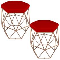 Kit 2 puff decorativos para sala hexagonal aramado base bronze suede vermelho - clique e decore