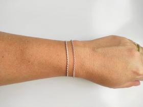 Kit 2 Pulseiras Femininas Torcida e Elo Português Maciça De Prata 925 Kit 2 Pulseiras Femininas Torcida e Elo Português Maciça De Prata 925