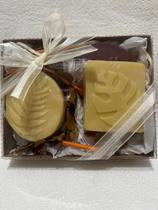 Kit 2 Sabonete Vegetal Erva Doce e Semente Uva Presente 180g