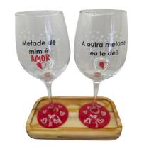 Kit 2 Taças Bandeja Namorados Casal Amor Personalizada Vinho