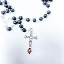 Kit 2 terços religiosos Nossa Senhora Aparecida madeira medalha crucifixo prata - Filó Modas