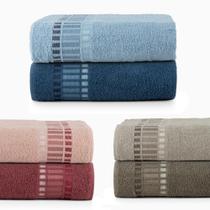 Kit 2 Toalhas de Banho Avulsa Super Absorventes Felpudas Com Desenho Geométrico Kit 2 Toalhas de Banho Avulsa Super Absorventes Felpudas Com Desenho Geométrico