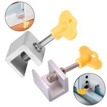Kit 2 Trava Chave Porta Janela Correr Segurança Infantil Kit 2 Trava Chave Porta Janela Correr Segurança Infantil